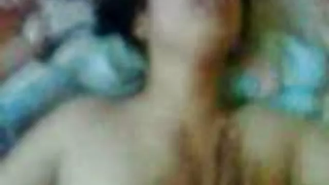 گیلبرت جوجه مو کلاغی عاشق مکیدن آن آلت تناسلی بزرگ است پستان بازی