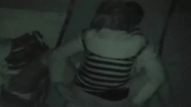 عزیزم بازی کس کیر زیبا با تالارهای جوان باربارا بیبر یک خروس چاق خوب را می مکد